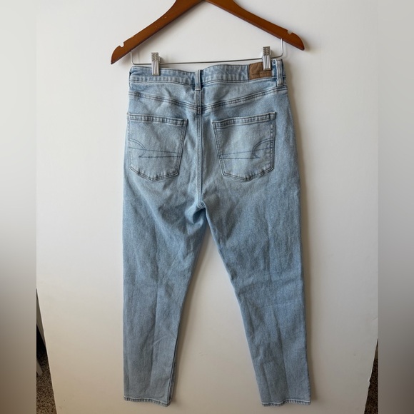 American Eagle Strigid Mom Jean - Picture 3 of 6